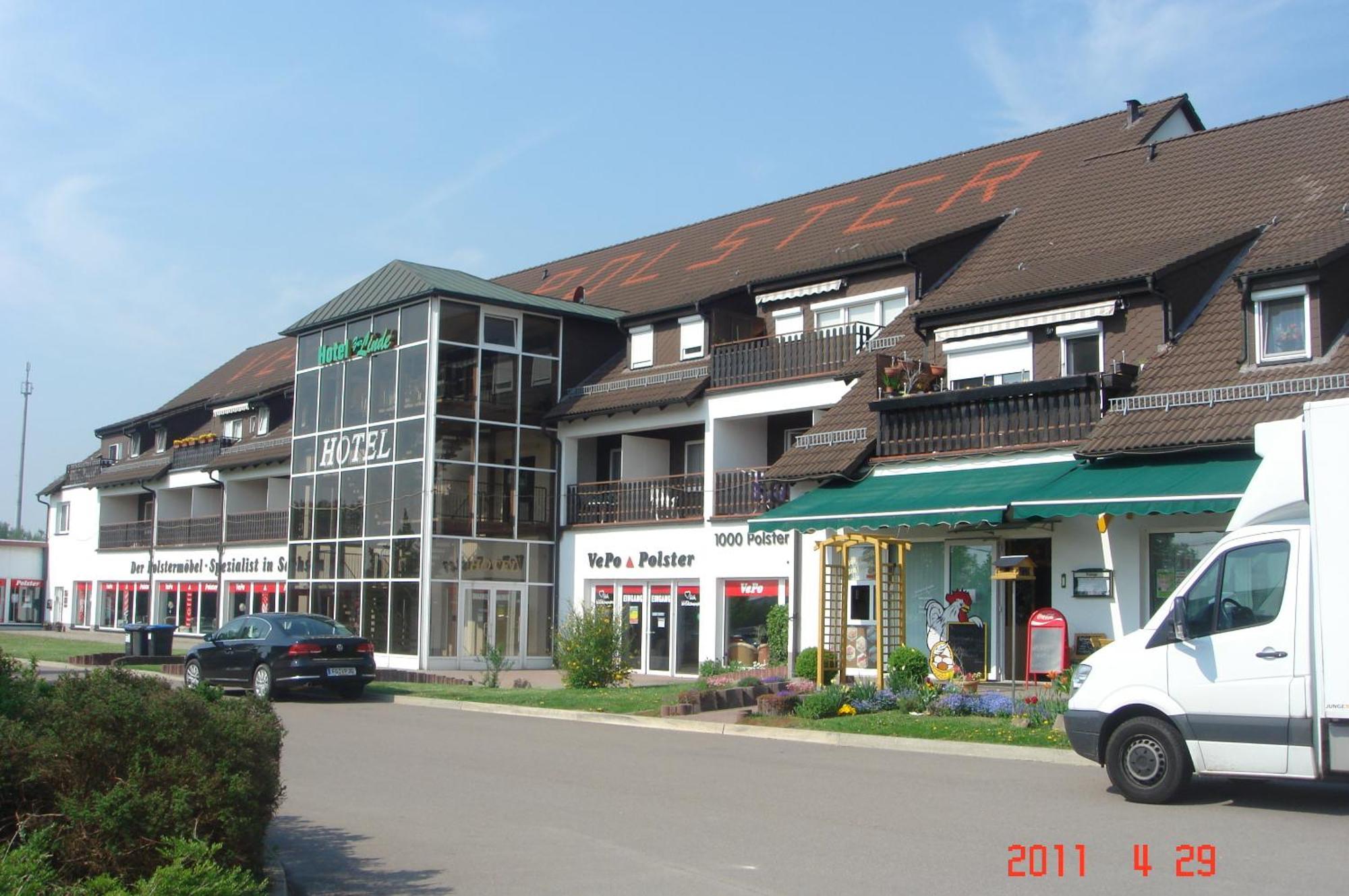 Zur Linde Hotel Ostrau  ภายนอก รูปภาพ