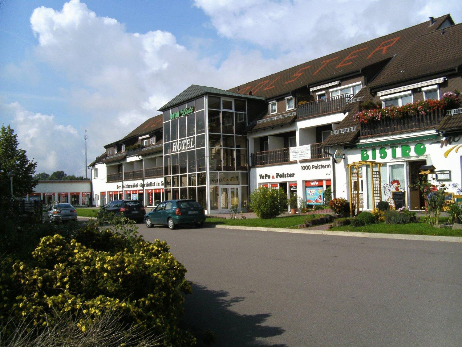 Zur Linde Hotel Ostrau  ภายนอก รูปภาพ